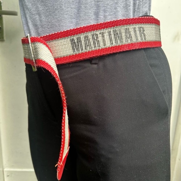 Boeing and Martinair belt- fits everyone- very adjustable. - Picture 10 of 16